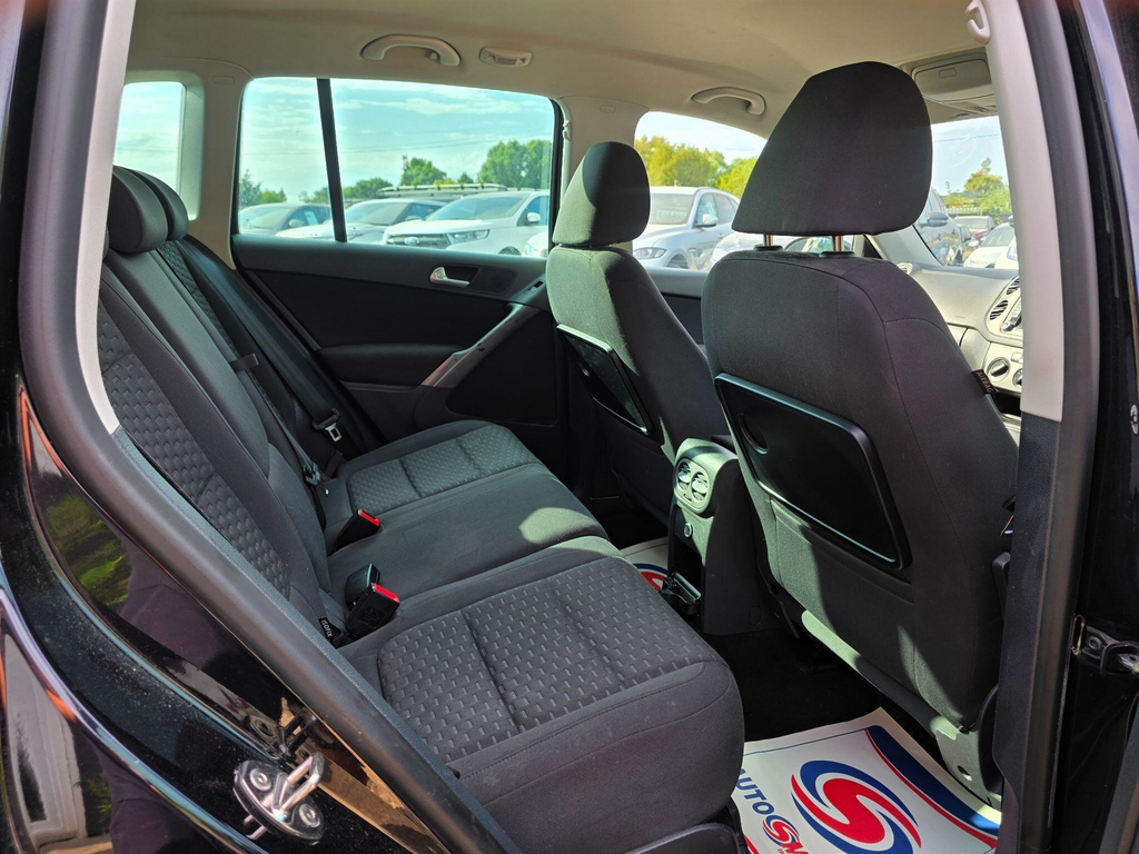Volkswagen Tiguan S Blue #16