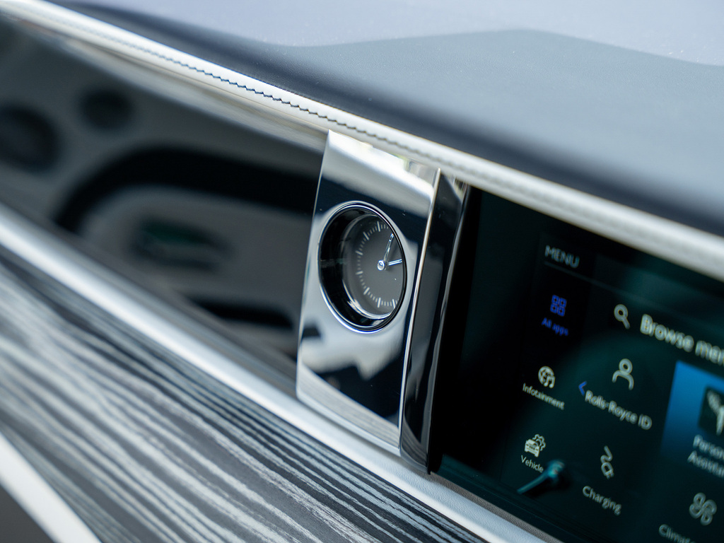 Rolls-Royce Spectre 430Kw 102Kwh YK26XPJ Black #7