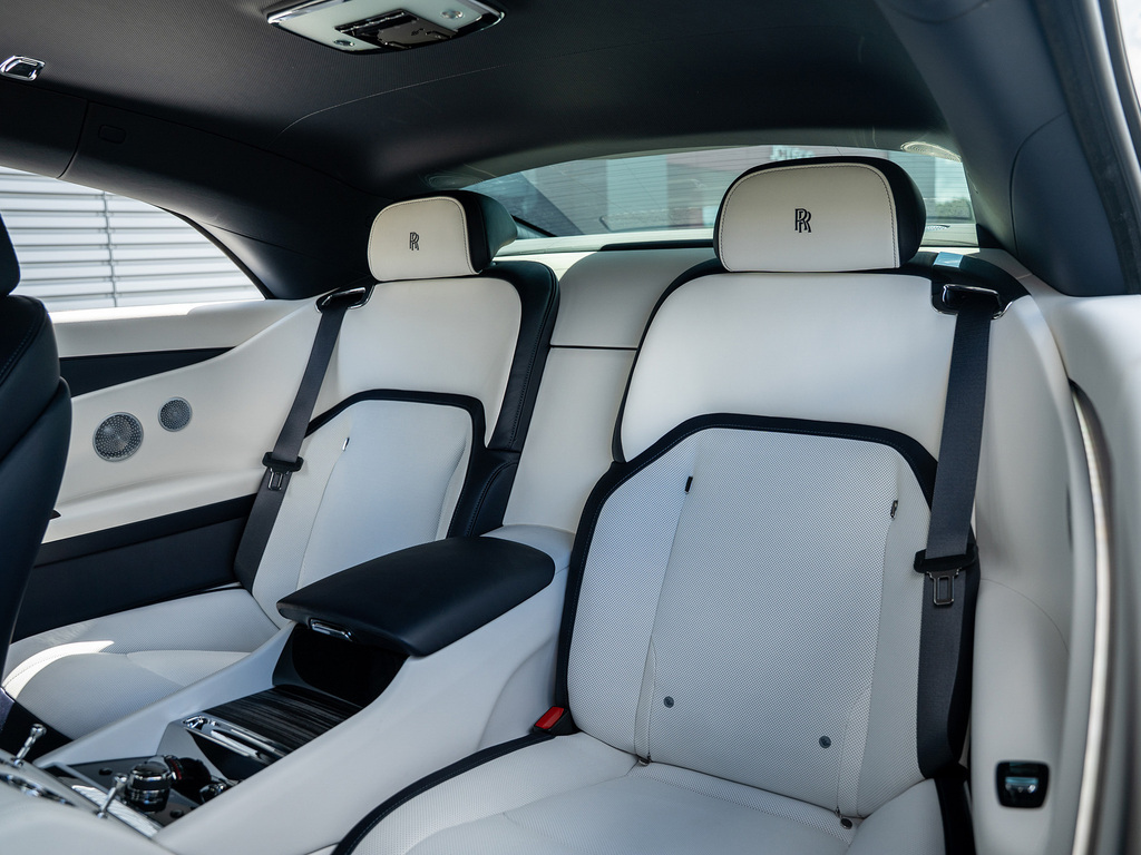 Rolls-Royce Spectre 430Kw 102Kwh YK26XPJ Black #20