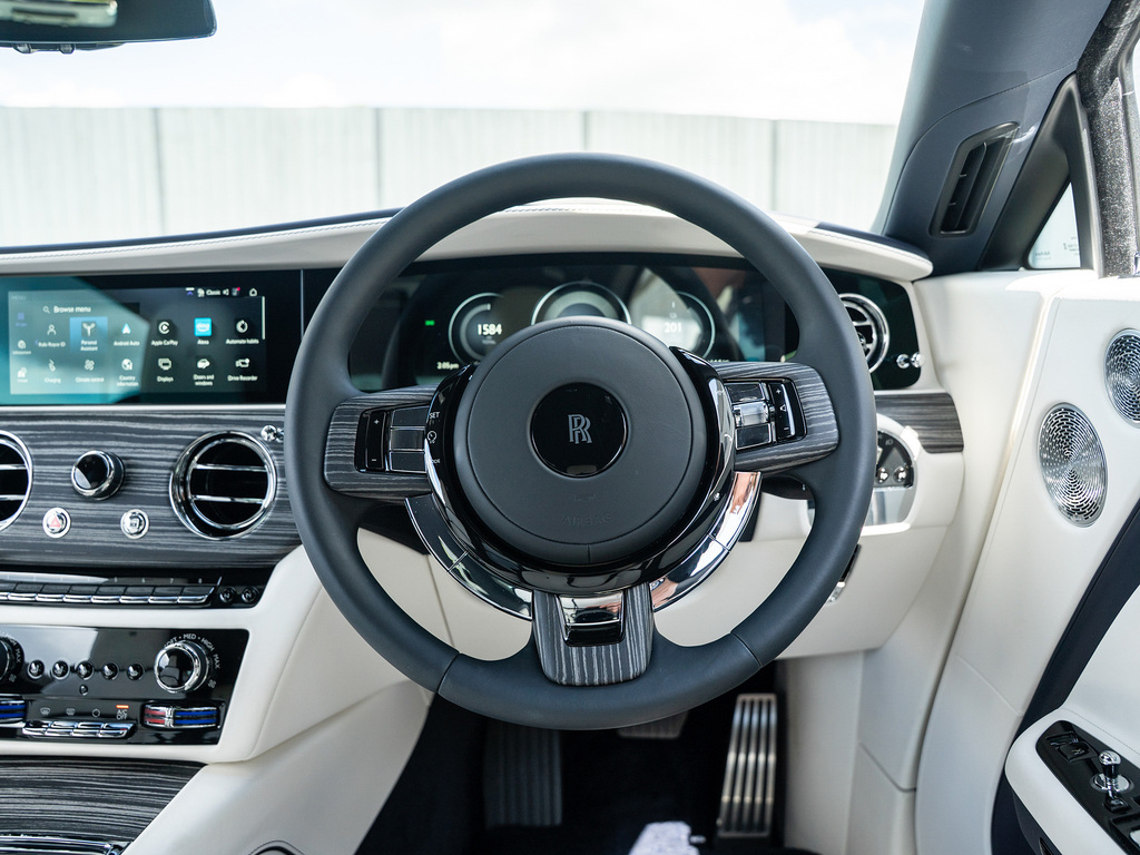 Rolls-Royce Spectre 430Kw 102Kwh YK26XPJ Black #23