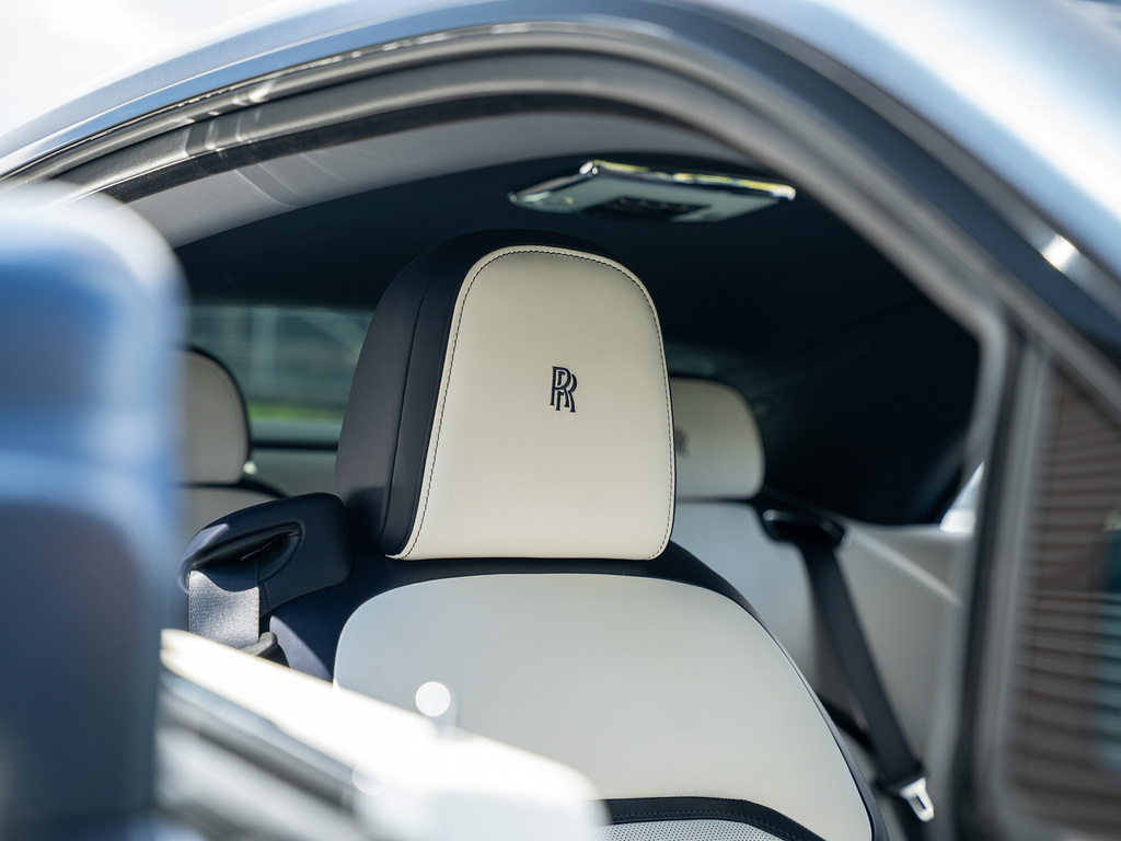 Rolls-Royce Spectre 430Kw 102Kwh YK26XPJ Black #14