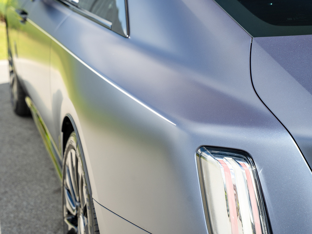 Rolls-Royce Spectre 430Kw 102Kwh YK26XPJ Black #28