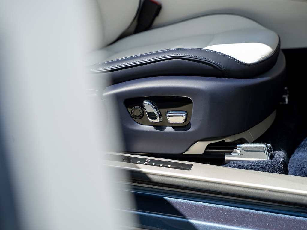 Rolls-Royce Spectre 430Kw 102Kwh YK26XPJ Black #13