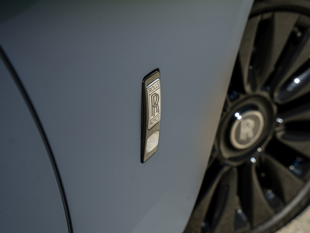 Rolls-Royce Spectre 430Kw 102Kwh YK26XPJ Black #31
