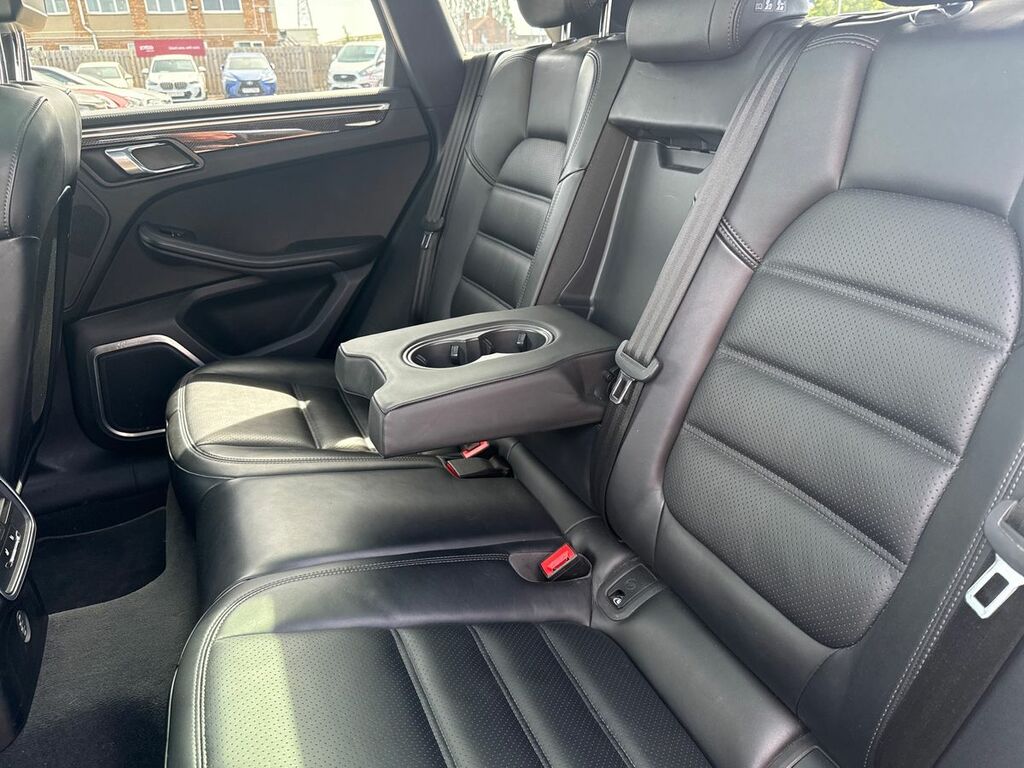 Porsche Macan V6 Gts Pdk 4Wd Euro 6 Ss 360 Ps Red #44