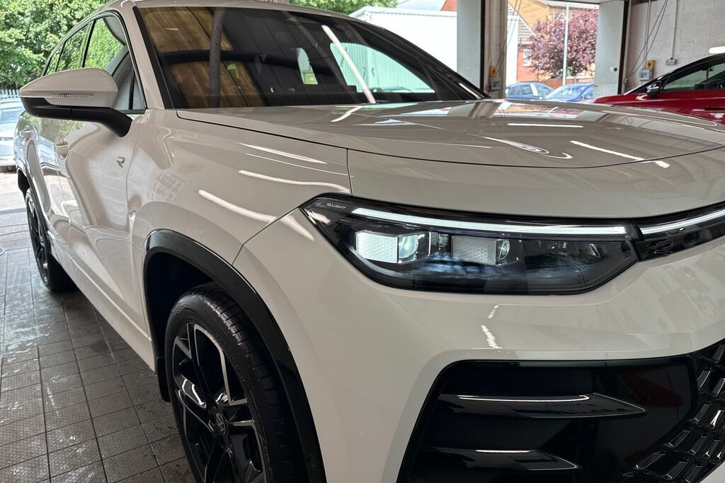Volkswagen Tayron 1.5 Tsi Ehybrid R-line Edition Dsg6 White #19