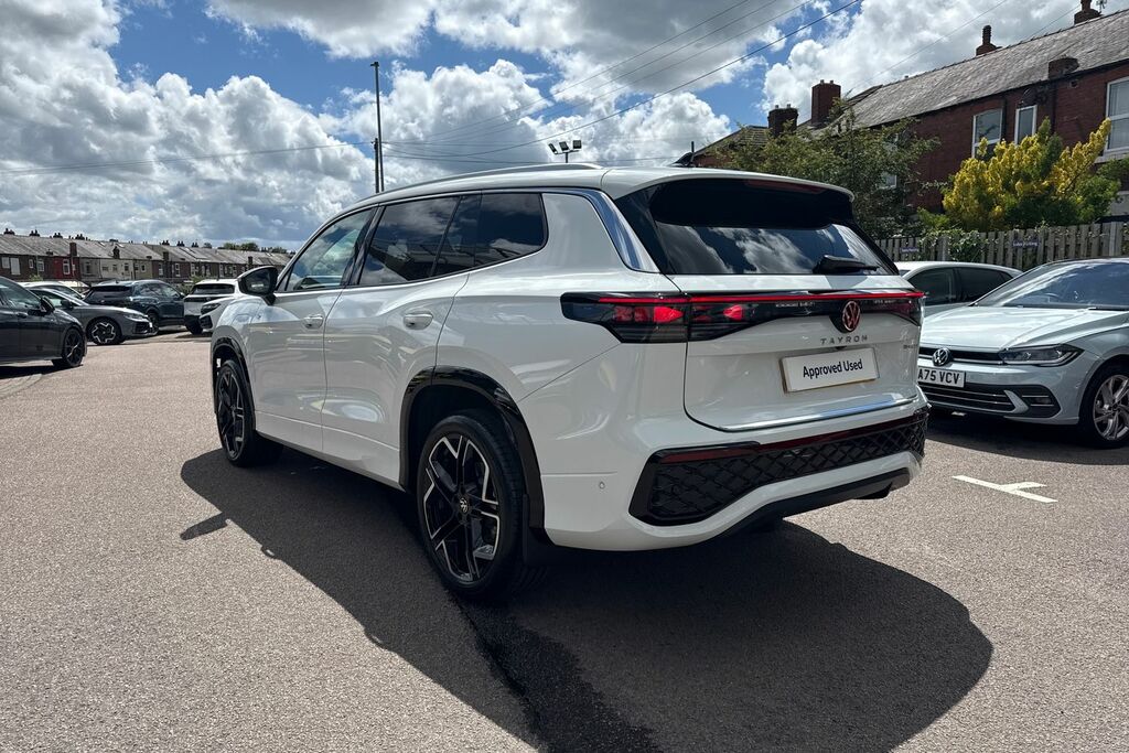 Volkswagen Tayron 1.5 Tsi Ehybrid R-line Edition Dsg6 White #23