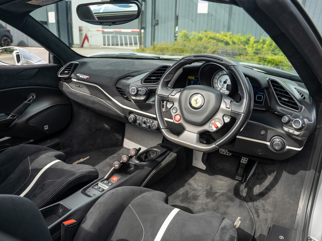Ferrari 488 Pista Coupe  #19