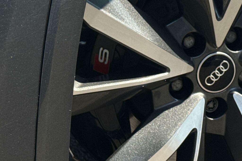 Audi SQ7 4L Vorsprung White #50