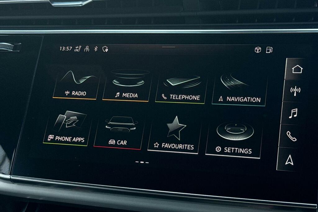 Audi SQ7 4L Vorsprung White #29