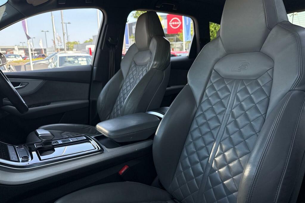 Audi SQ7 4L Vorsprung White #21