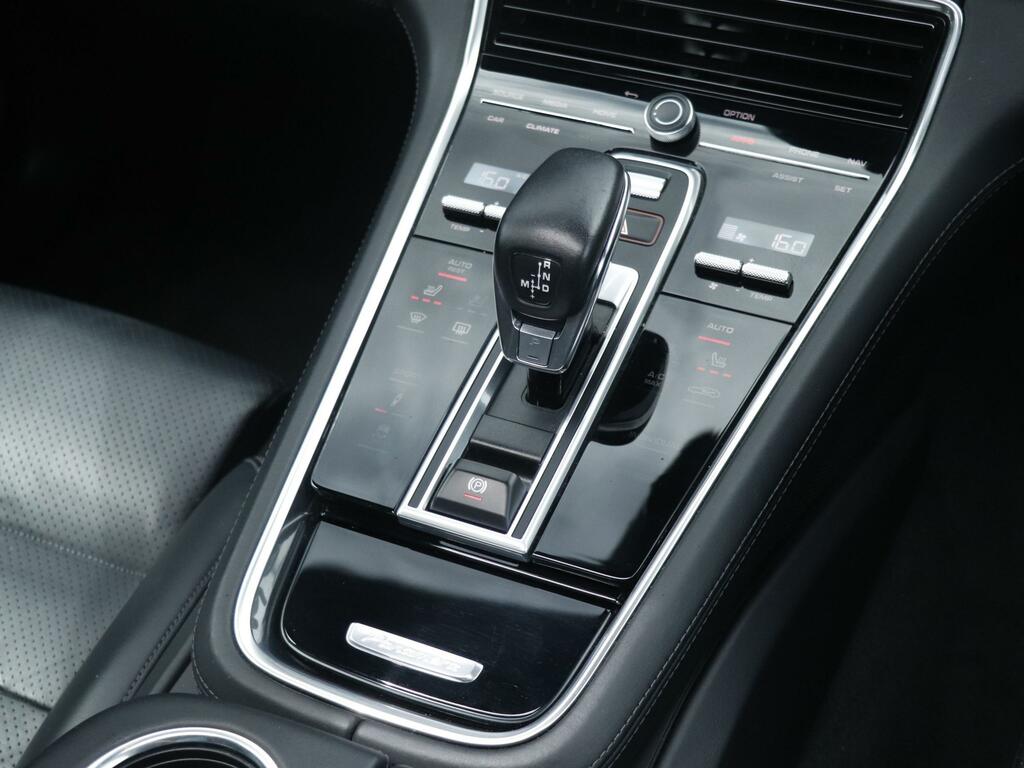 Porsche Panamera Panamera 4 E-hybrid Sport Turismo Platinum Edition Red #34