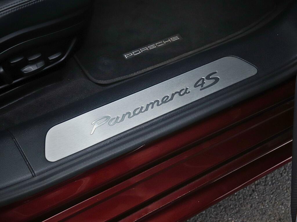 Porsche Panamera Panamera 4 E-hybrid Sport Turismo Platinum Edition Red #27