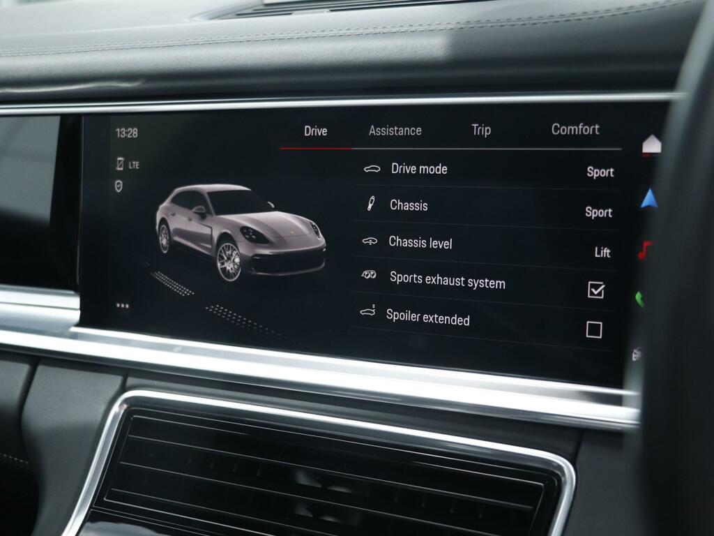 Porsche Panamera Panamera 4 E-hybrid Sport Turismo Platinum Edition Red #36