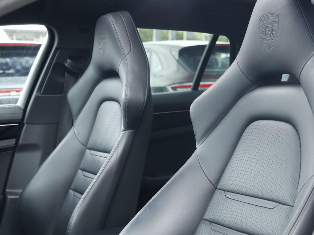 Porsche Panamera Panamera 4 E-hybrid Sport Turismo Platinum Edition Red #40