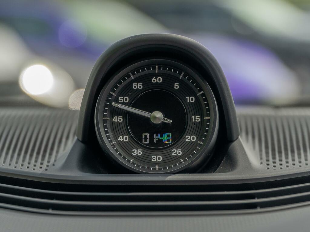 Porsche Taycan 350Kw 93Kwh Rwd Grey #17