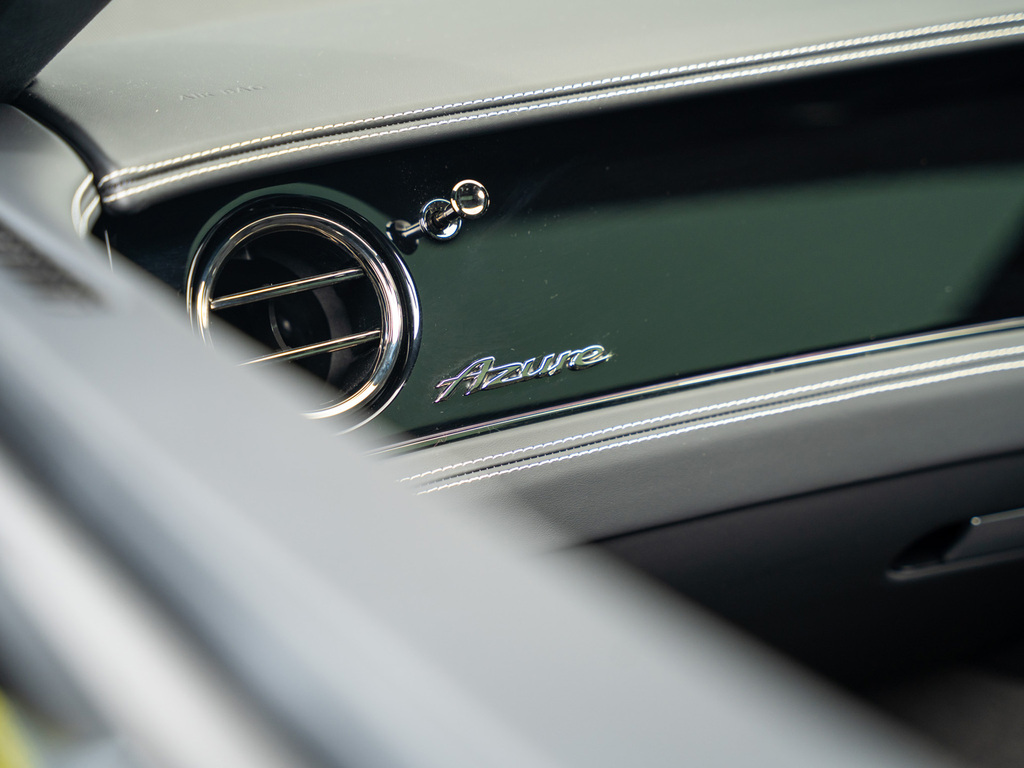 Bentley Flying Spur Mulliner Blue #40