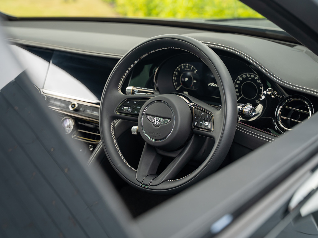Bentley Flying Spur Mulliner Blue #17