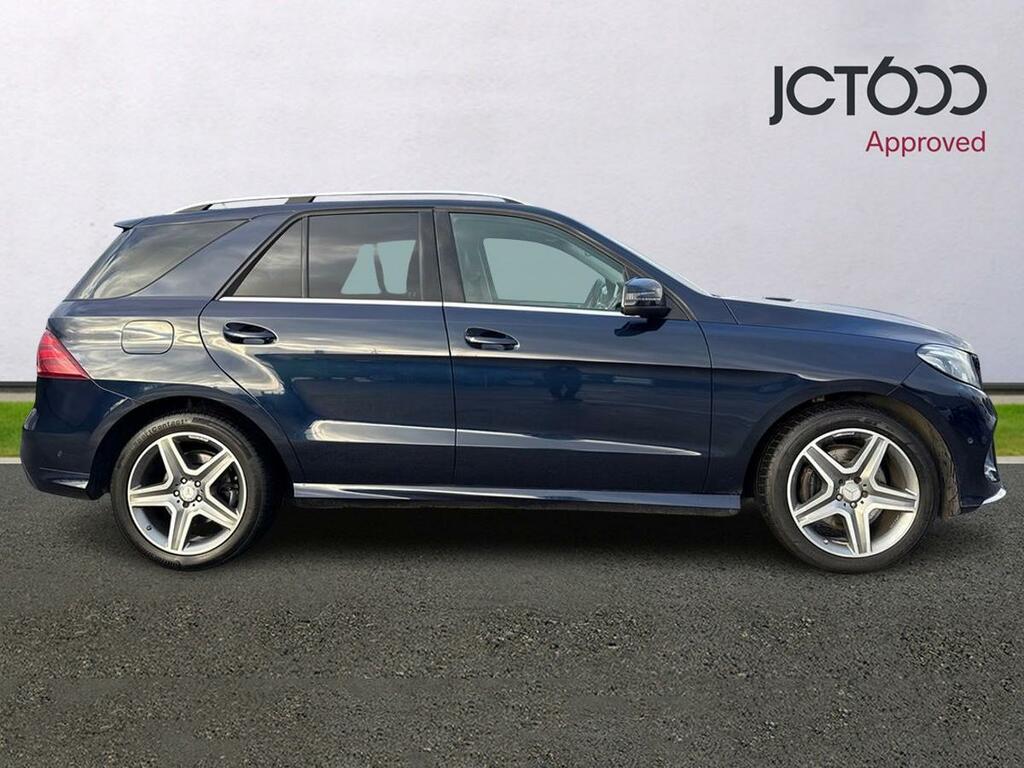 Mercedes-Benz GLE Class 3.0 Gle350d V6 Amg Line Premium G-tronic 4Matic White #4