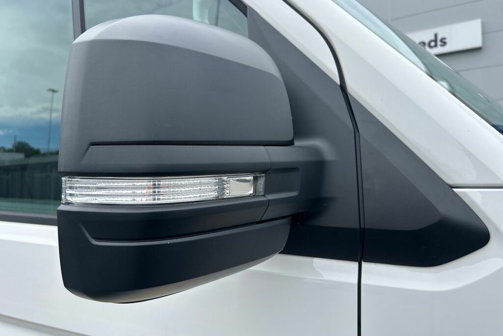 Volkswagen Crafter 2.0 Tdi 163Ps Hde Commerce Business Hroof Van  #20