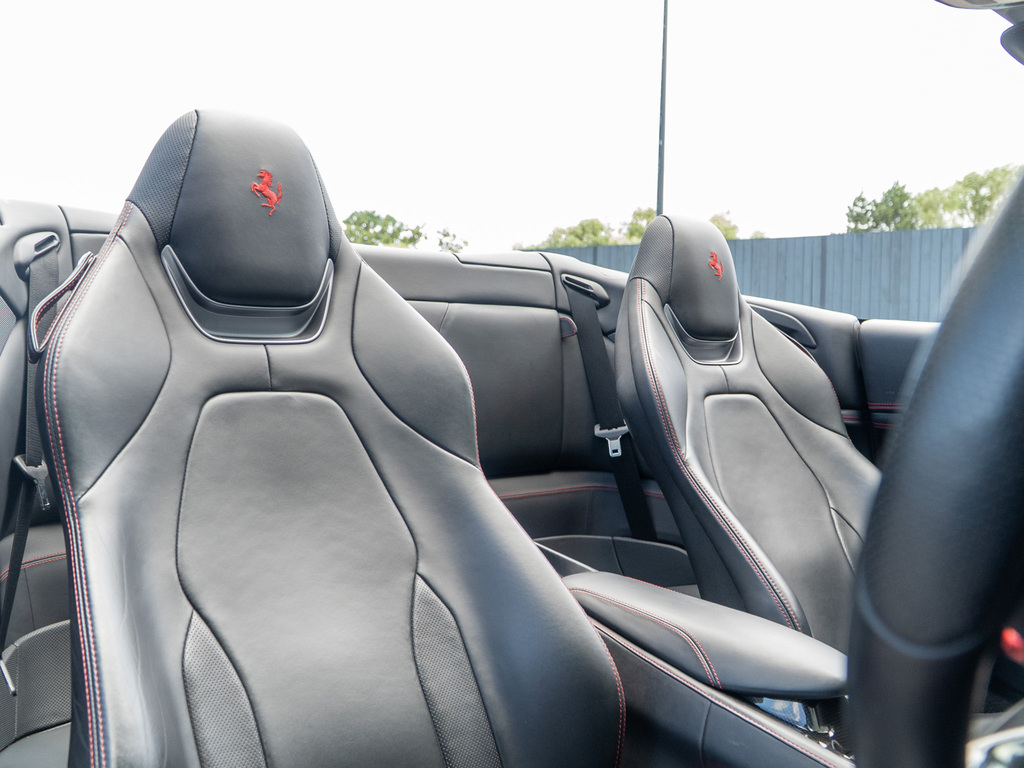 Ferrari Portofino #13