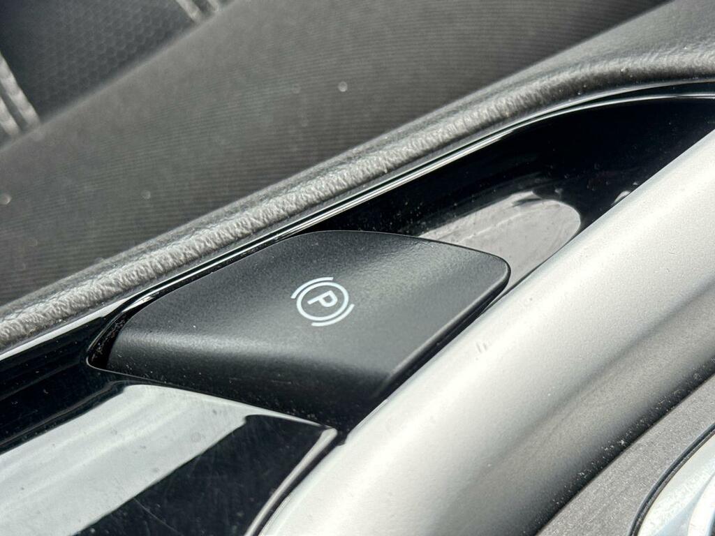 Ford Mondeo 2.0 Tdci Zetec Hatchback Euro 6 Black #33