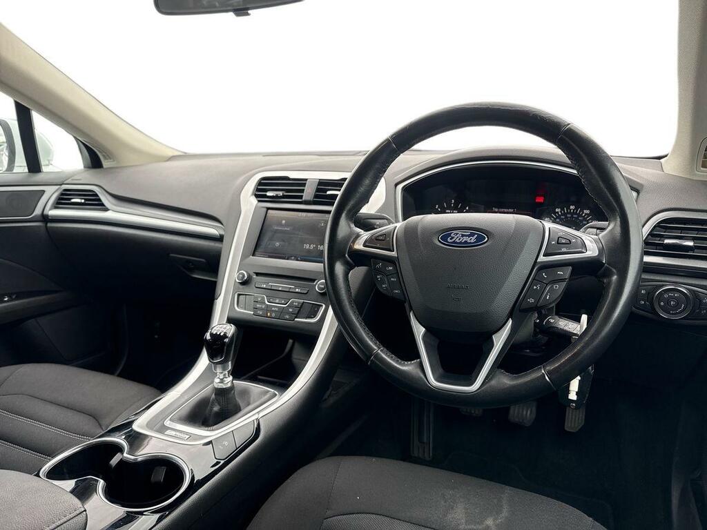 Ford Mondeo 2.0 Tdci Zetec Hatchback Euro 6 Black #6
