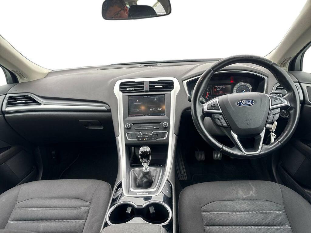 Ford Mondeo 2.0 Tdci Zetec Hatchback Euro 6 Black #10