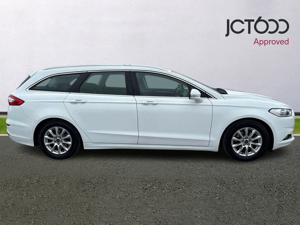 Ford Mondeo 2.0 Tdci Zetec Hatchback Euro 6 Black #4