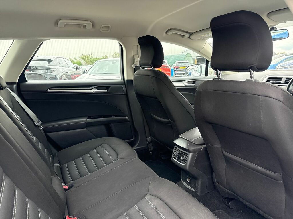 Ford Mondeo 2.0 Tdci Zetec Hatchback Euro 6 Black #22