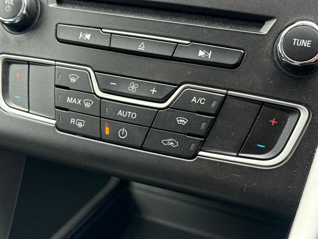 Ford Mondeo 2.0 Tdci Zetec Hatchback Euro 6 Black #34