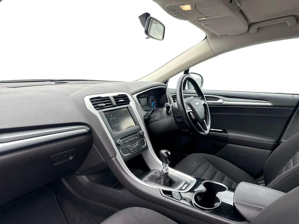 Ford Mondeo 2.0 Tdci Zetec Hatchback Euro 6 Black #2