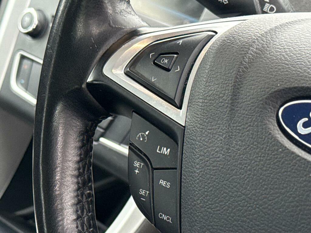 Ford Mondeo 2.0 Tdci Zetec Hatchback Euro 6 Black #16