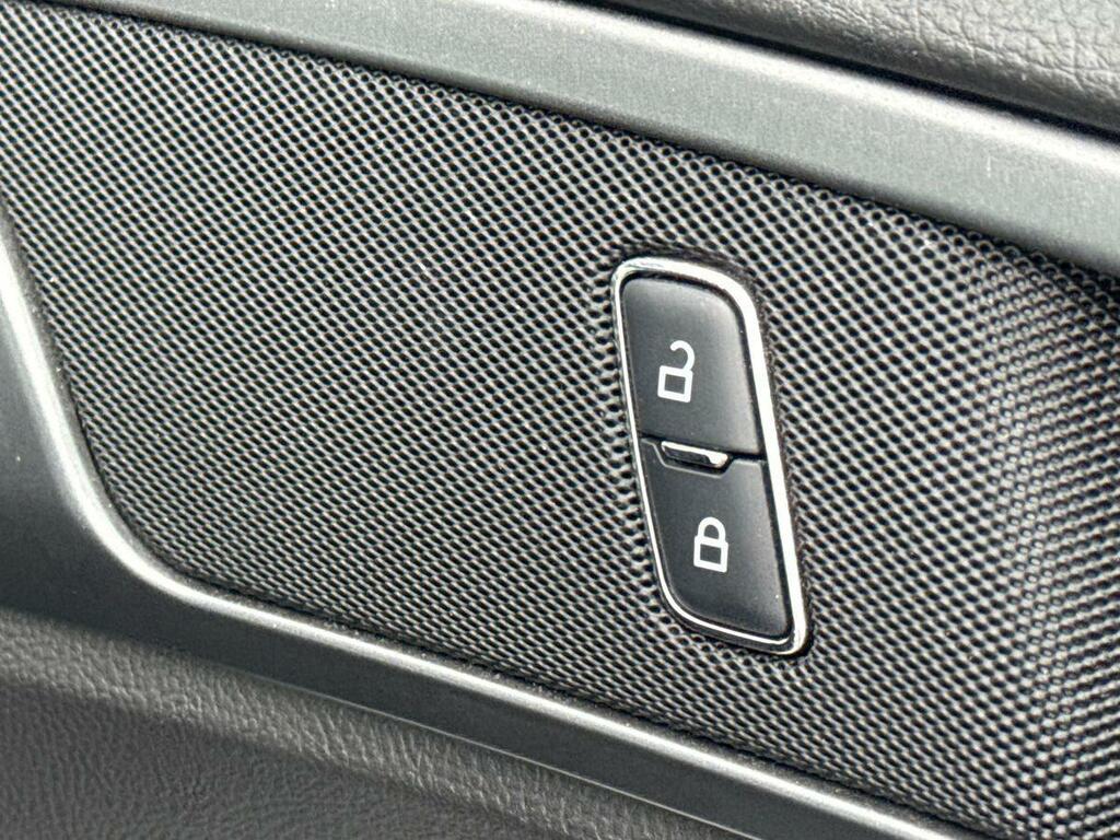 Ford Mondeo 2.0 Tdci Zetec Hatchback Euro 6 Black #27