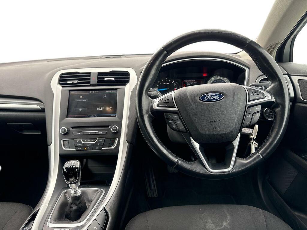 Ford Mondeo 2.0 Tdci Zetec Hatchback Euro 6 Black #11