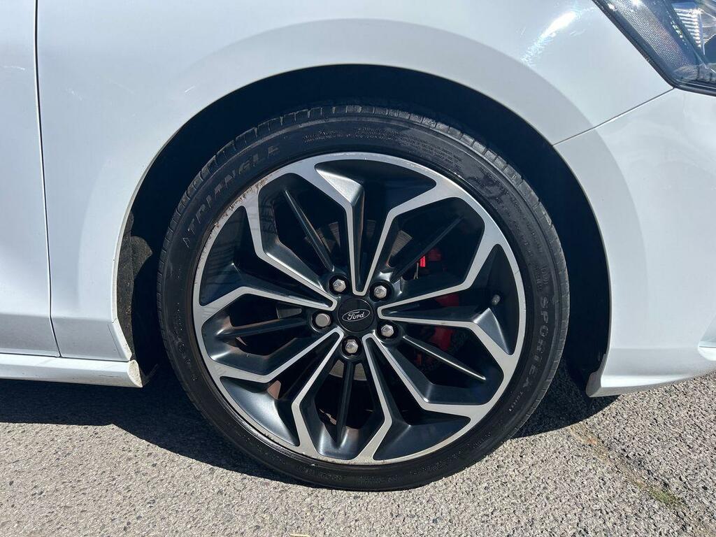Ford Focus Zetec Non Local Svp 1.0L Ford Ecoboost 125P Grey #25