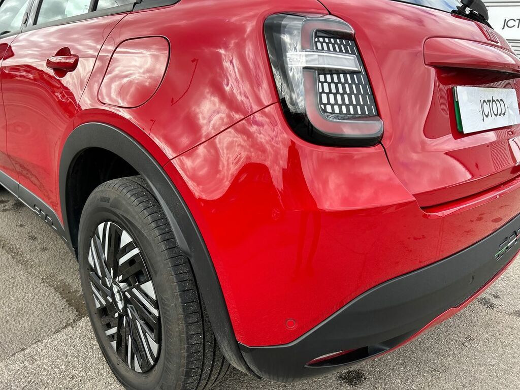 Fiat 600e New Fiat 600E La Prima 54Kwh 154Hp #43