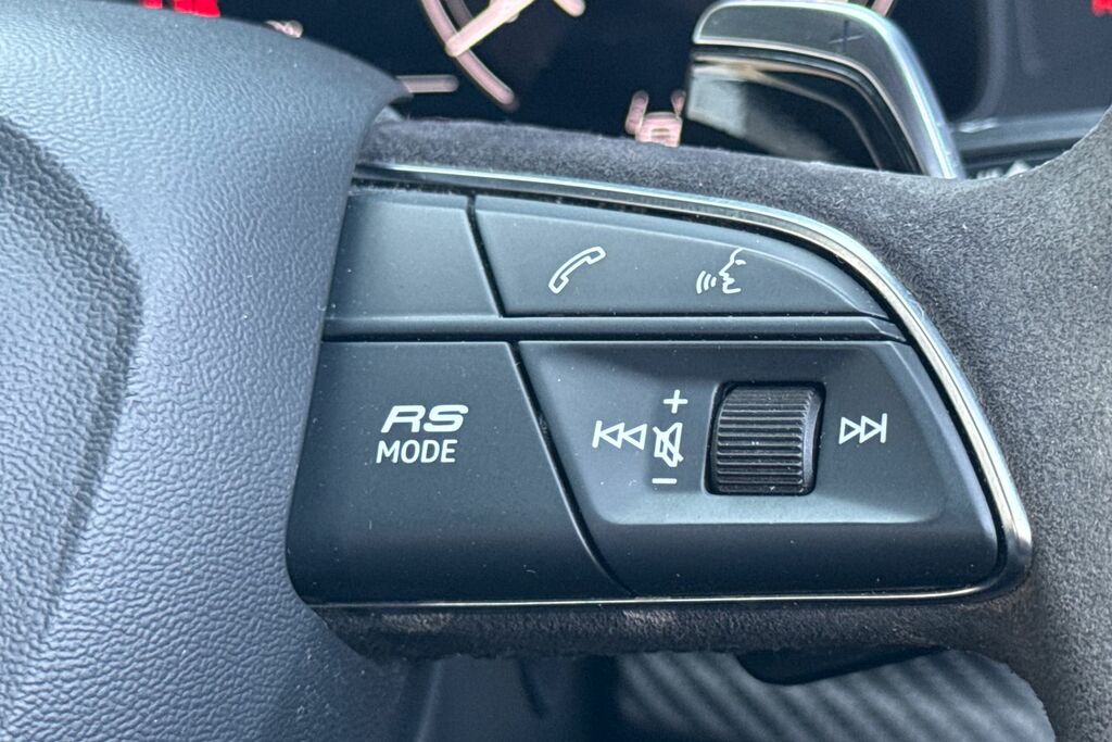Audi RSQ8 Q8 Black #17