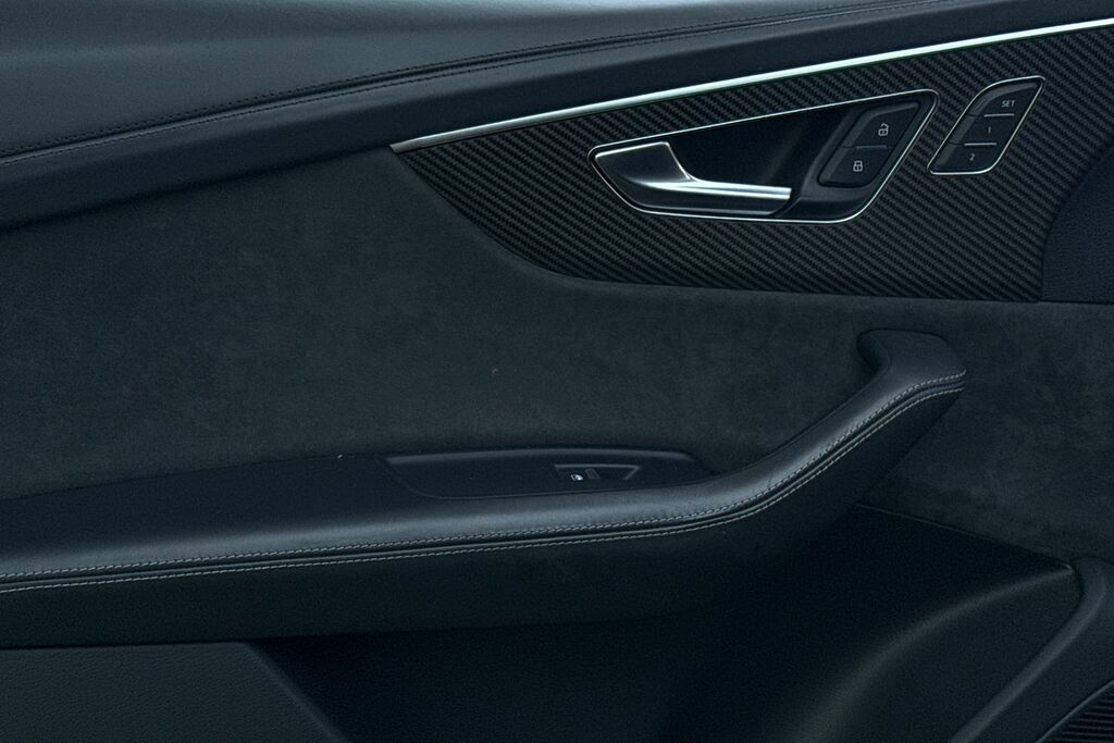 Audi RSQ8 Q8 Black #45