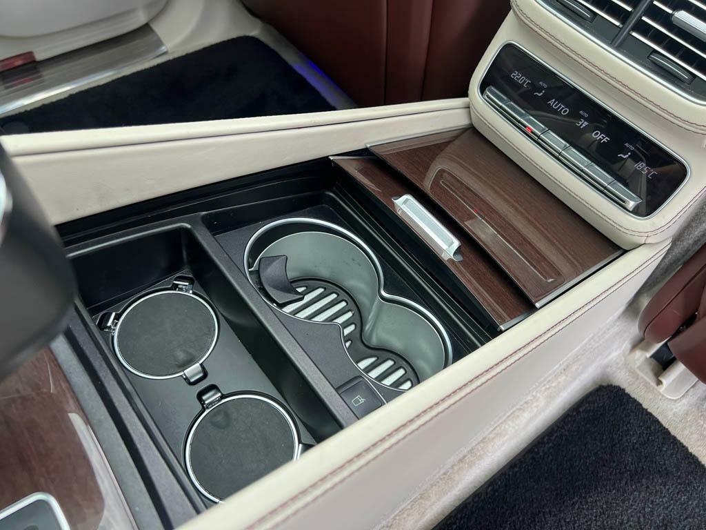 Mercedes-Benz Maybach GLS Class 4.0 Maybach Gls 600 Black #46