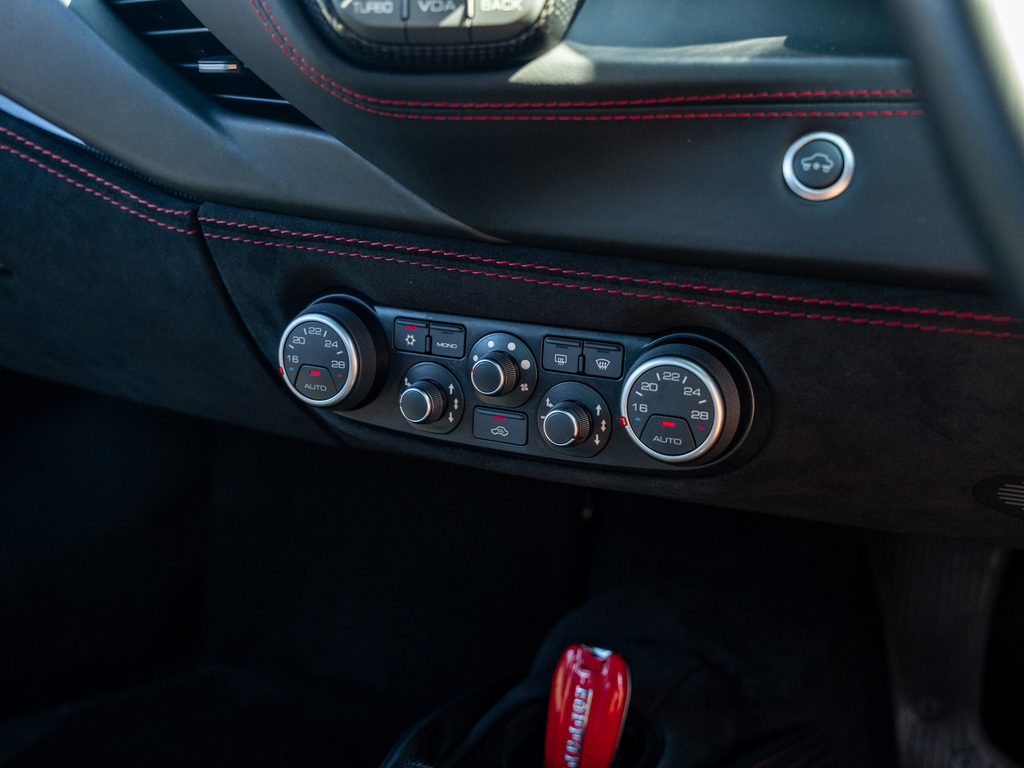 Ferrari 488 3.9T V8 Gtb Coupe F1 Dct Euro 6 Ss  #11