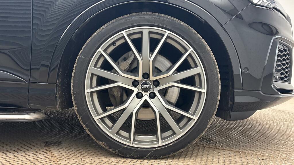 Audi Q7 Automatic Black #5