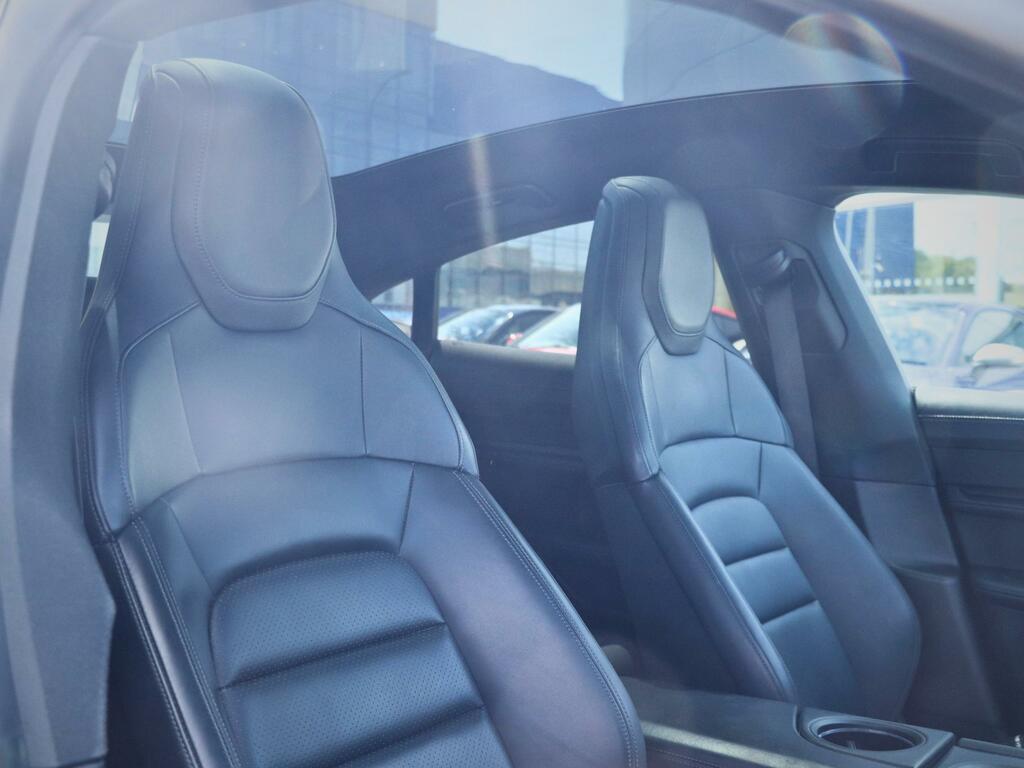 Porsche Taycan 2021 71 Porsche Taycan 4S Cross Turismo 93Kwh Black #11