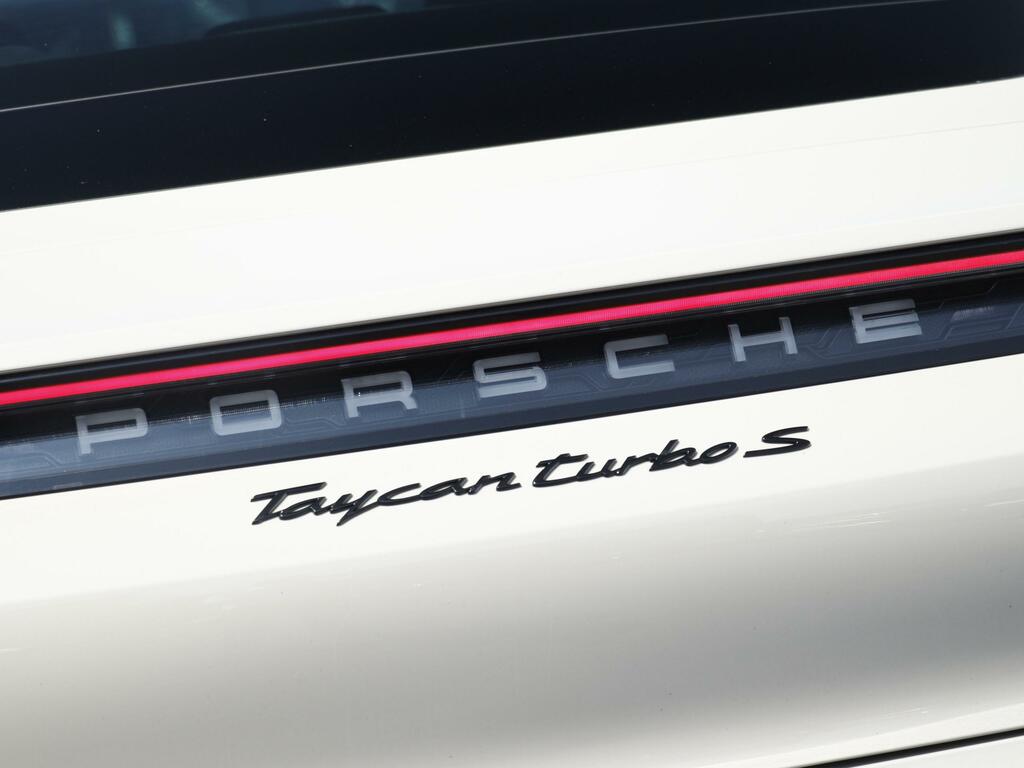 Porsche Taycan 2021 71 Porsche Taycan 4S Cross Turismo 93Kwh Black #17