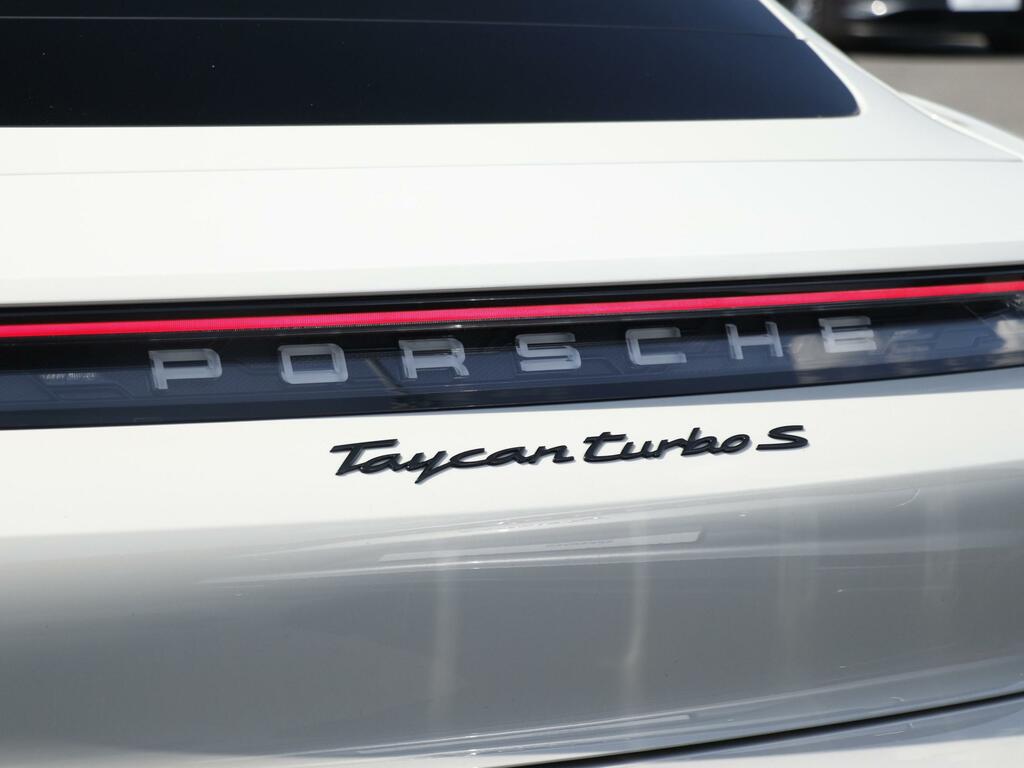 Porsche Taycan 2021 71 Porsche Taycan 4S Cross Turismo 93Kwh Black #7