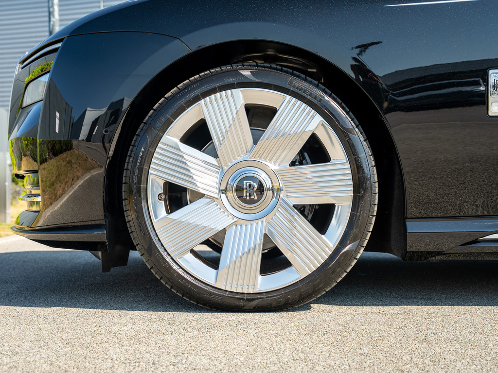 Rolls-Royce Spectre Coupe Black #30