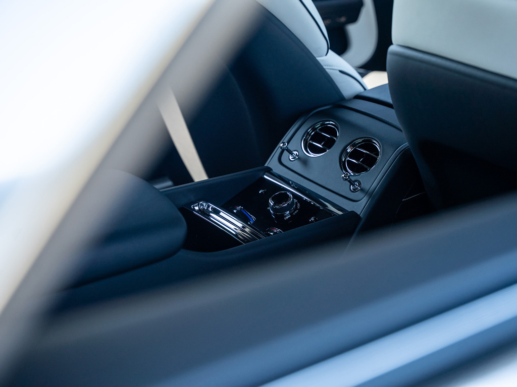 Rolls-Royce Spectre Coupe Black #16