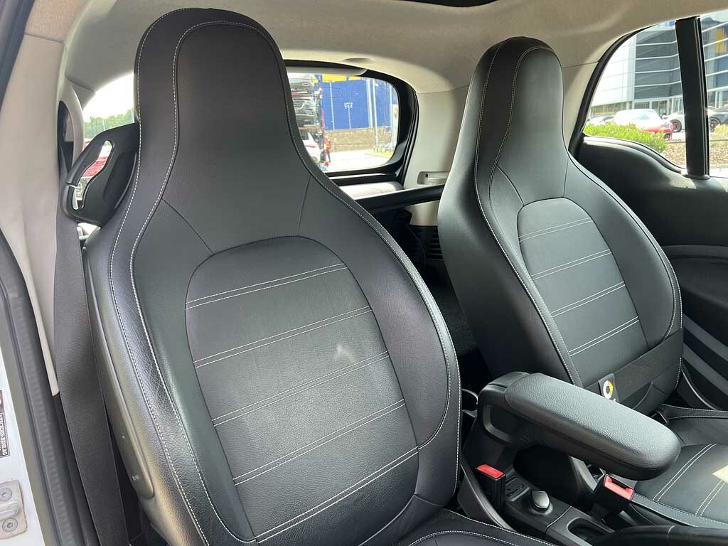 Smart Fortwo Coupe Eq Fortwo Passion Advanced Black #39