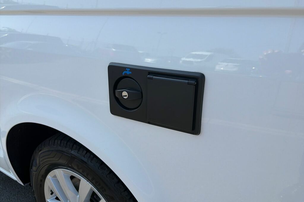 Volkswagen California Brown #27