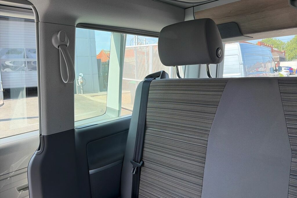 Volkswagen California Brown #9